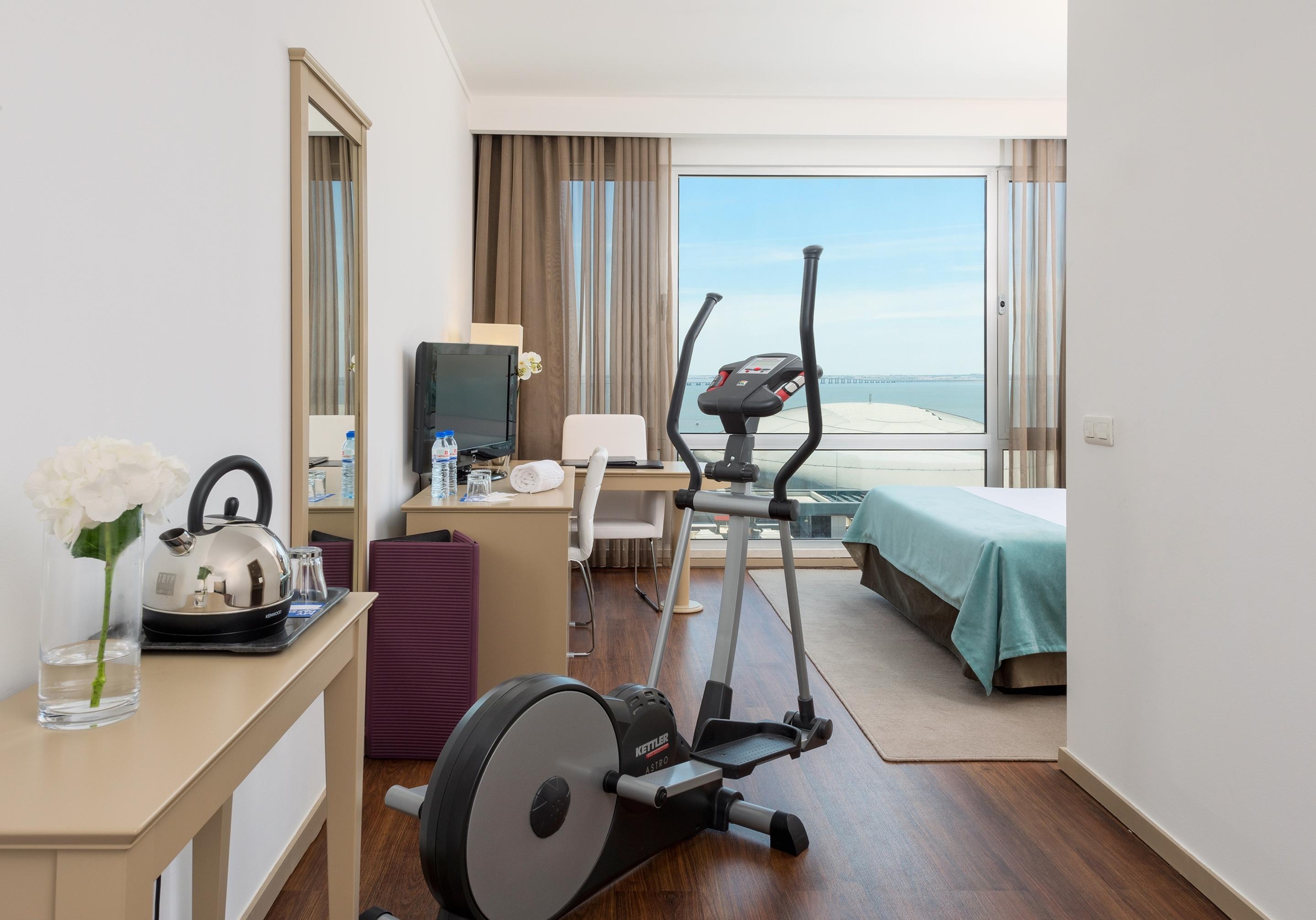 Melia Lisboa Oriente Hotel Esterno foto
